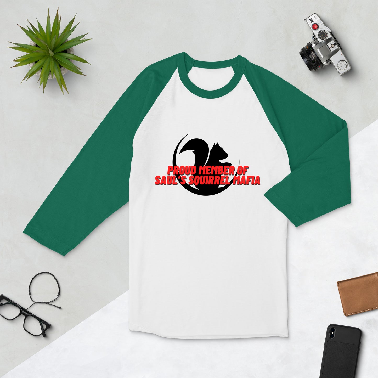 Sauls Eichhörnchenmafia – Raglan-Shirt mit 3/4-Ärmeln (rote Schrift)