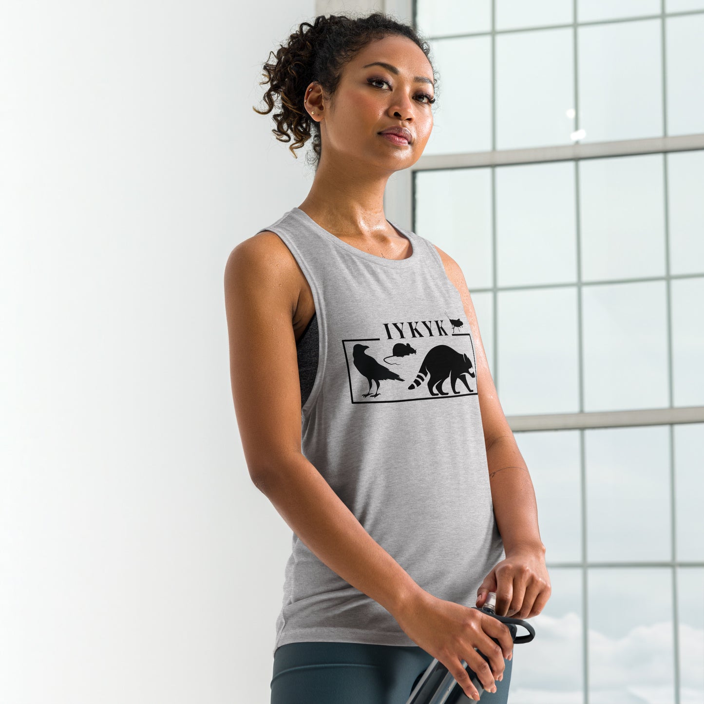 IYKYK - Muscle Tank für Damen (schwarzer Schriftzug)